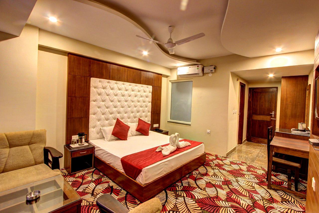 Hotel Maple Retreat Манали Экстерьер фото